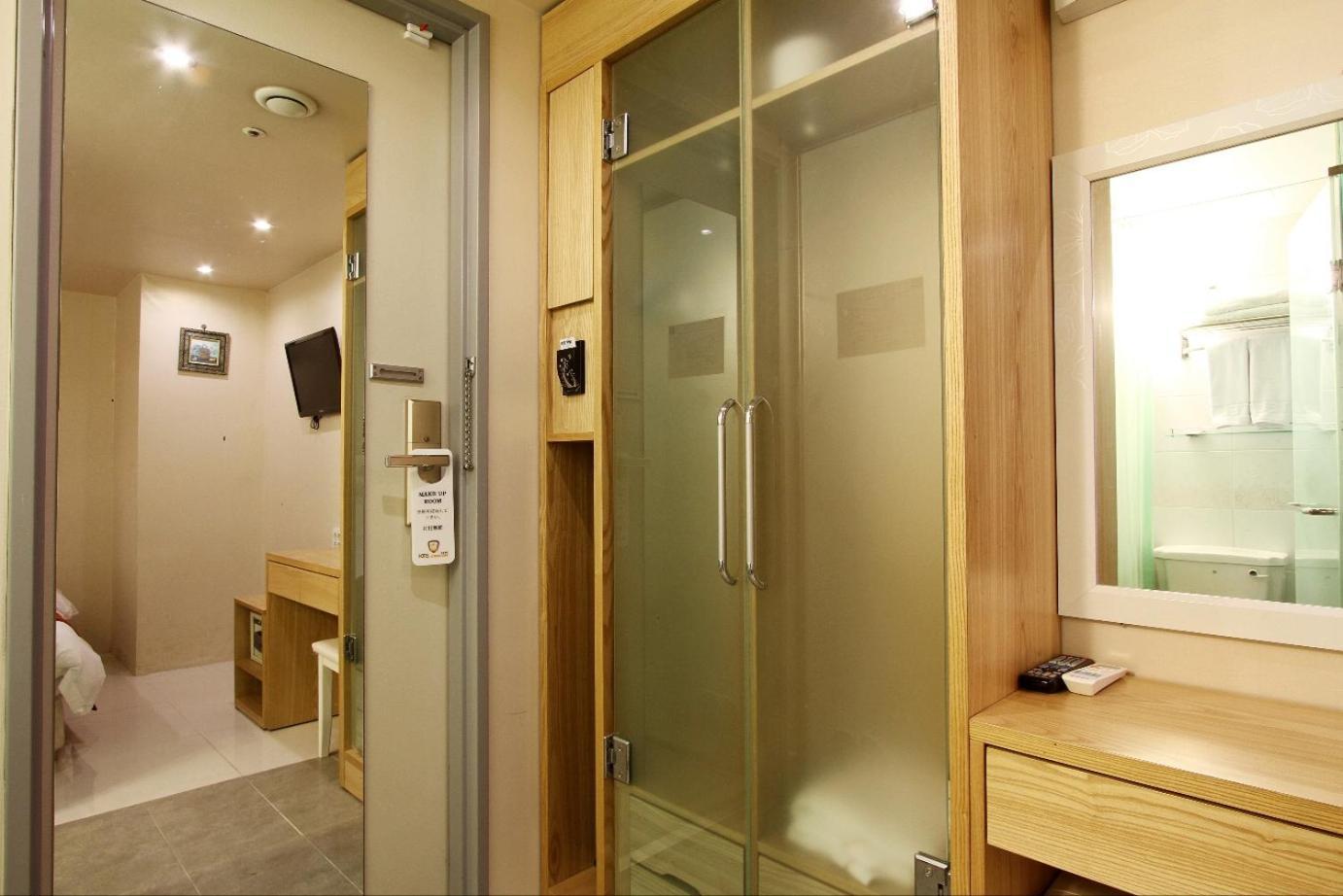 Hotel Myeongdong Seul Dış mekan fotoğraf